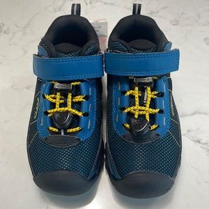 New never worn Keen boy toddler shoe boots size 8 blue Mykonos tarchee sport